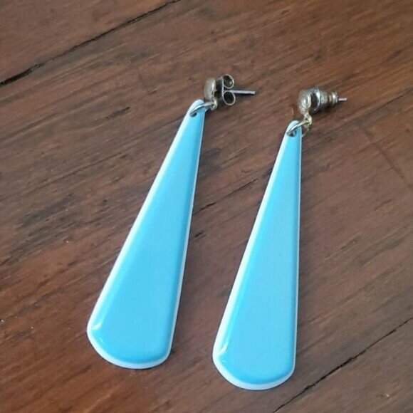 Host Pick! Two Pair of Vintage Plastic Earrings - Picture 2 of 5